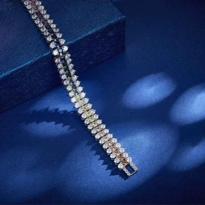 أساور ساحرة من سبائك الزركونيا المكعبة - cubic zirconia alloy charm bracelets