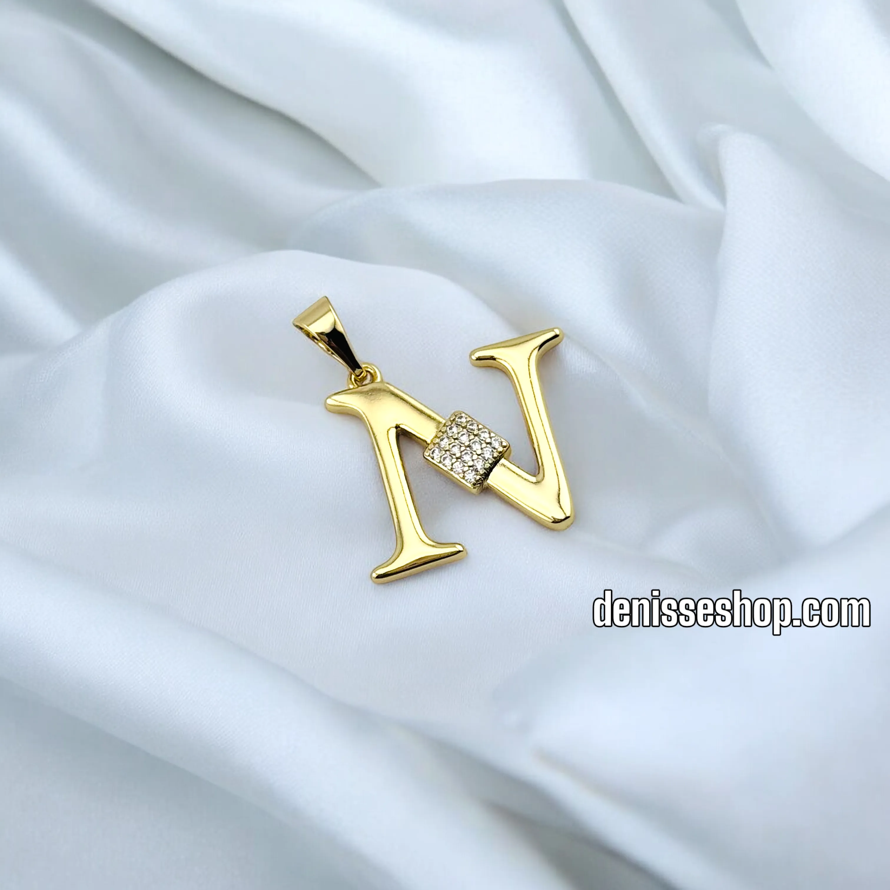 14K FASHION LARGE LETTER PENDANT P645