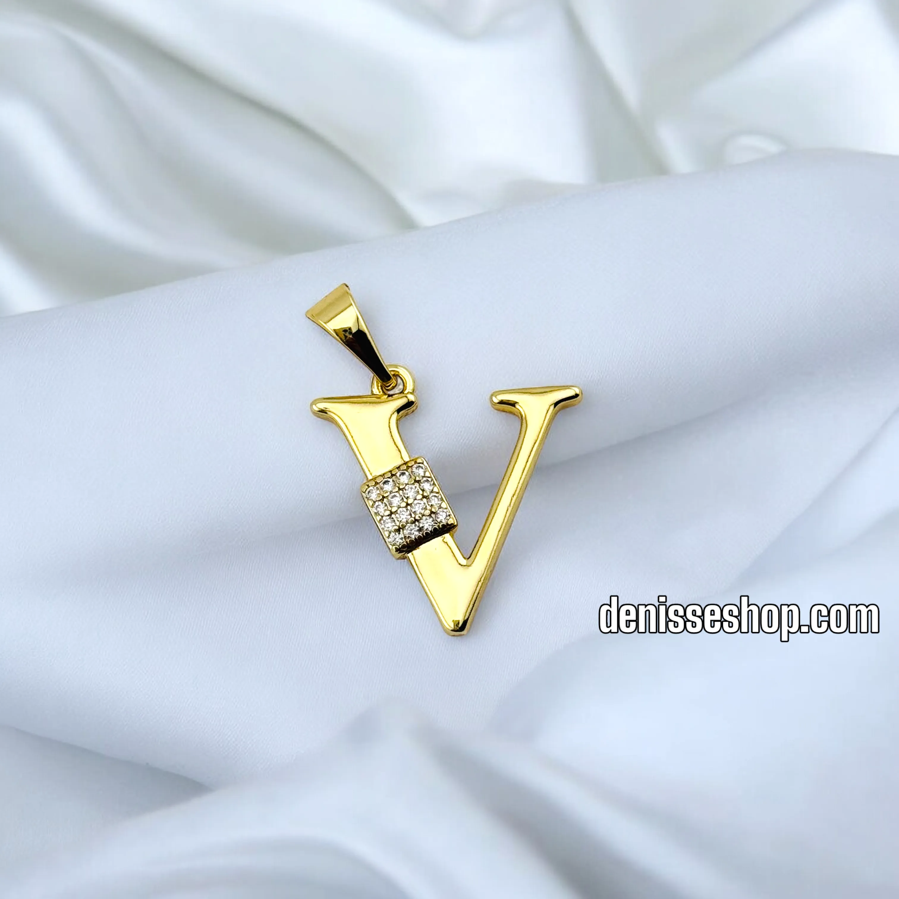 14K FASHION LARGE LETTER PENDANT P645