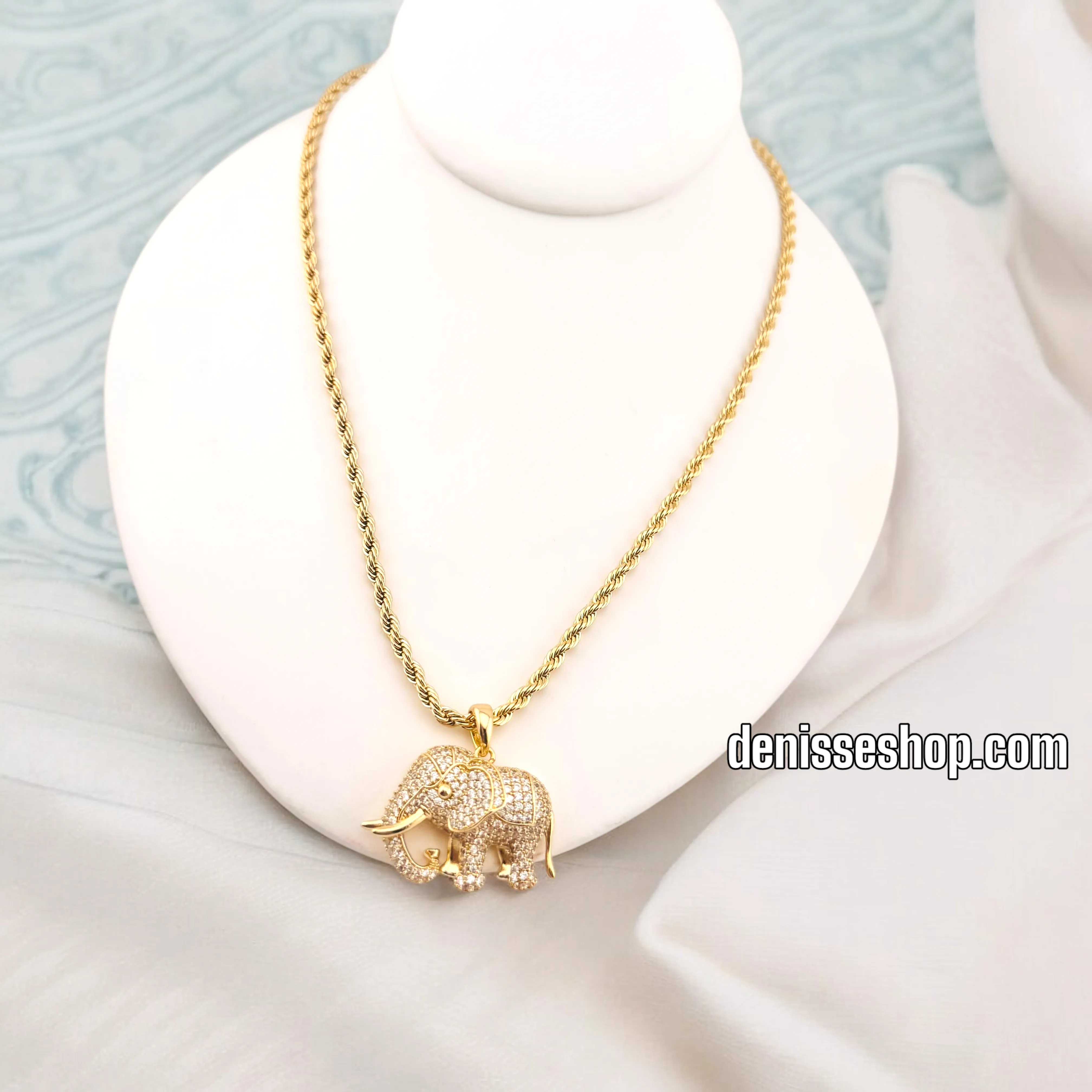 14K WOMEN MEDIUM SIZE ELEPHANT PENDANT P648