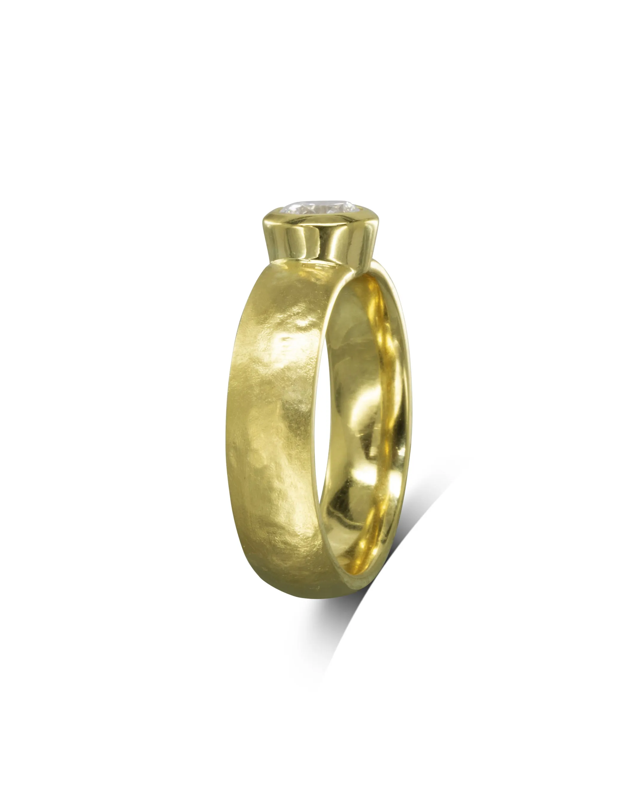 18ct Gold Ring With Brilliant Cut Diamond