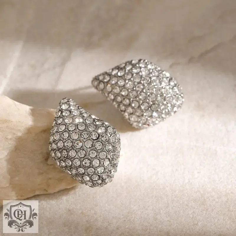 18K gold exquisite and dazzling teardrop-shaped diamond-studded earrings with a light luxury style