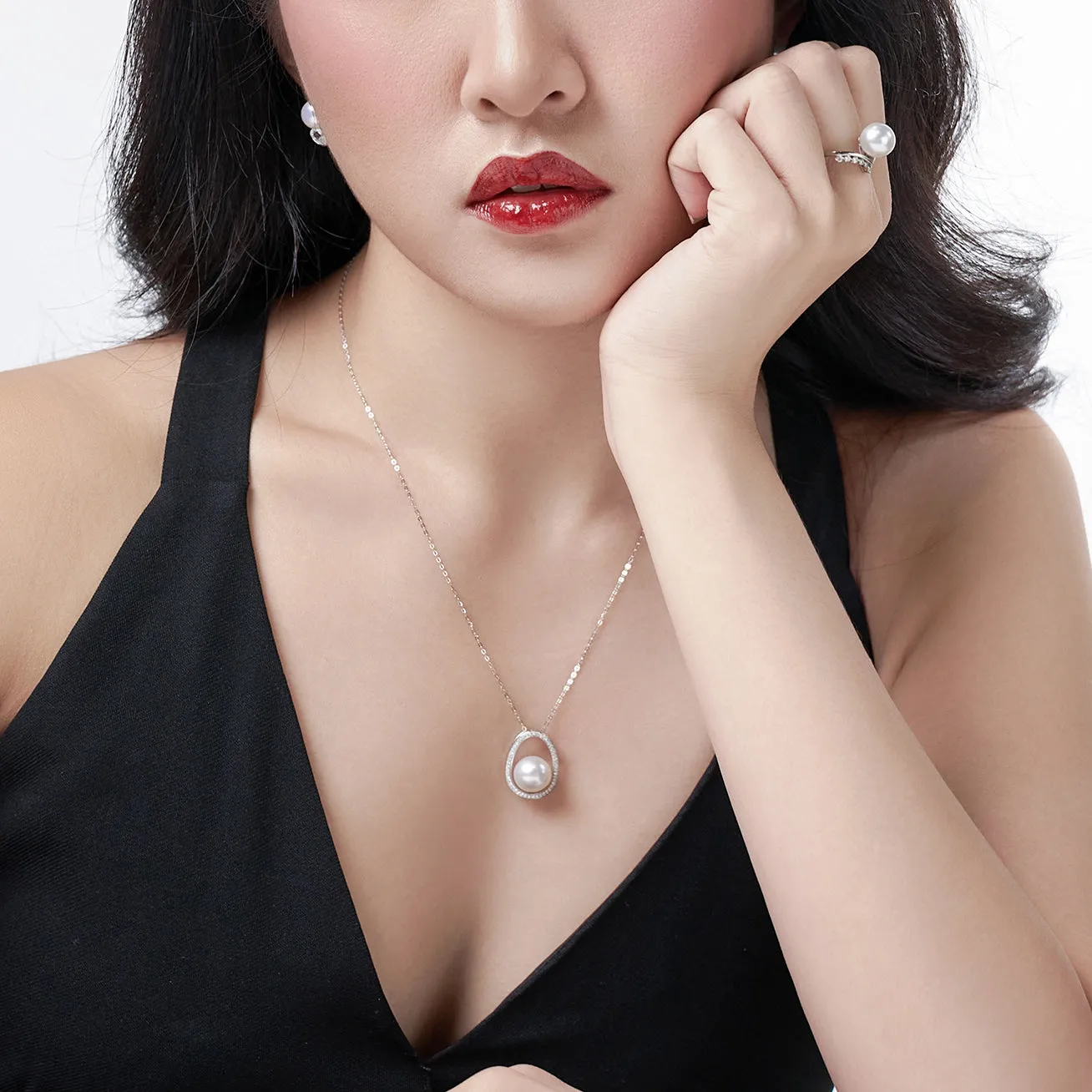 18K Solid Gold Diamond Australian White Saltwater Pearl Necklace KN00202