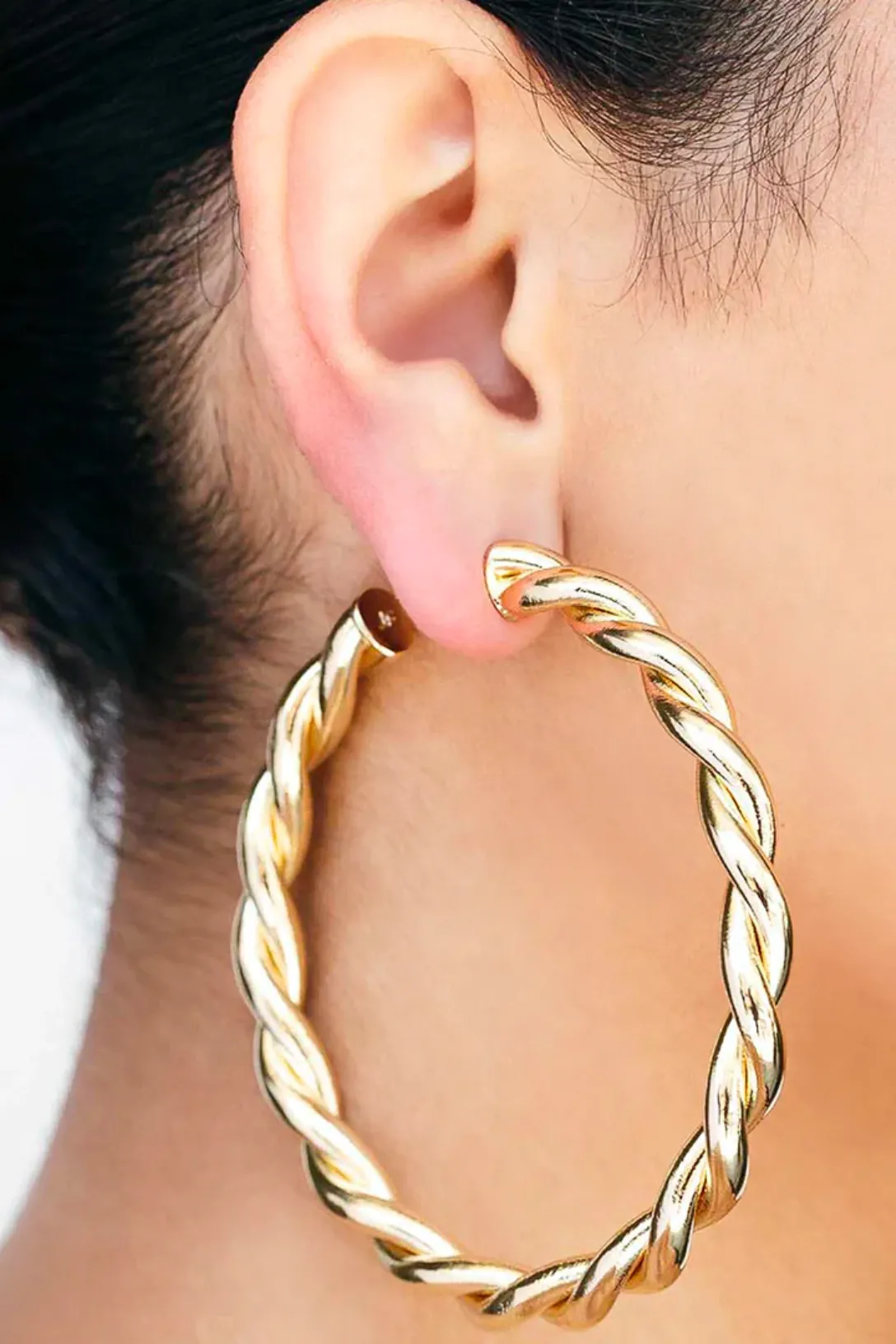 2.5in Twisted Lilly Hoop