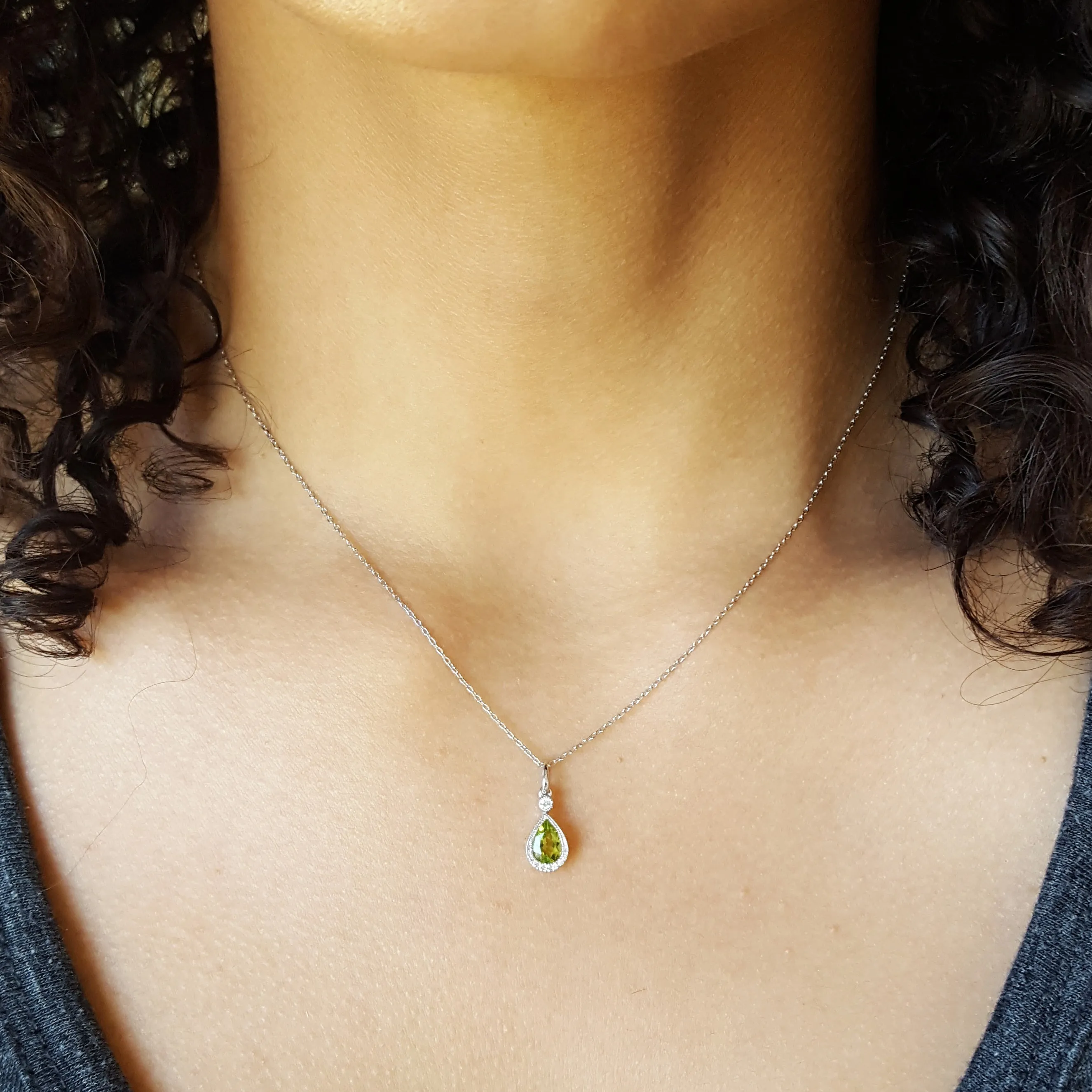 Arizona Peridot Elegant Pendant