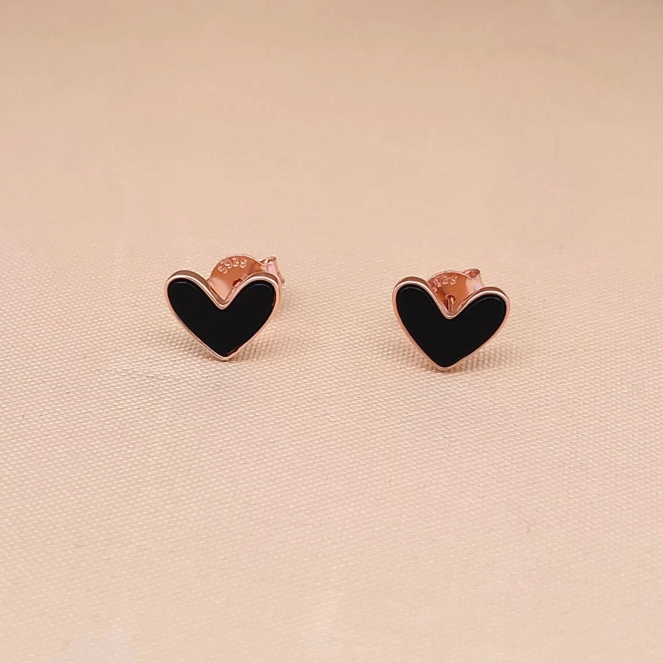 Black Heart Stud Earrings (Pure Silver)