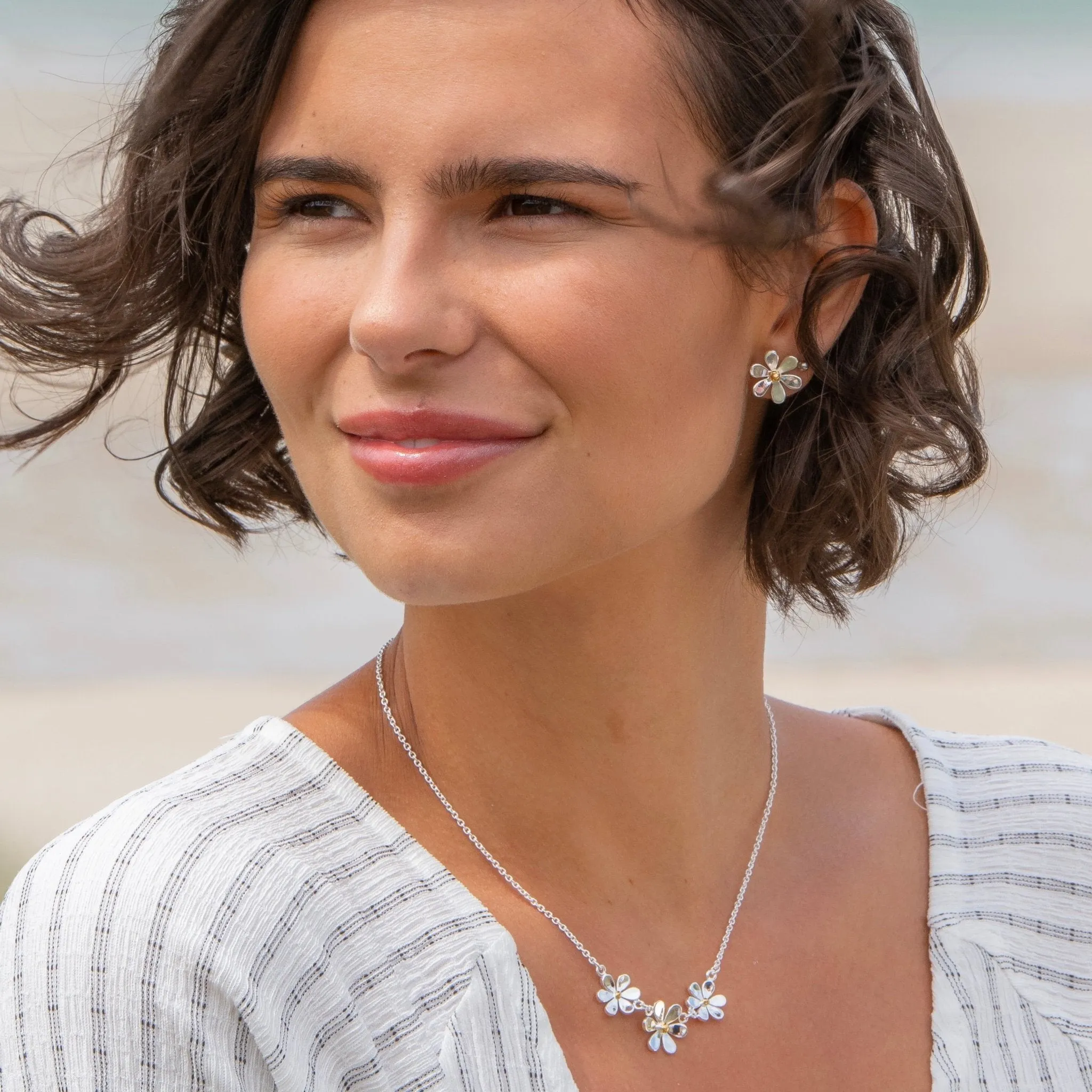 Daisy Cluster Necklace
