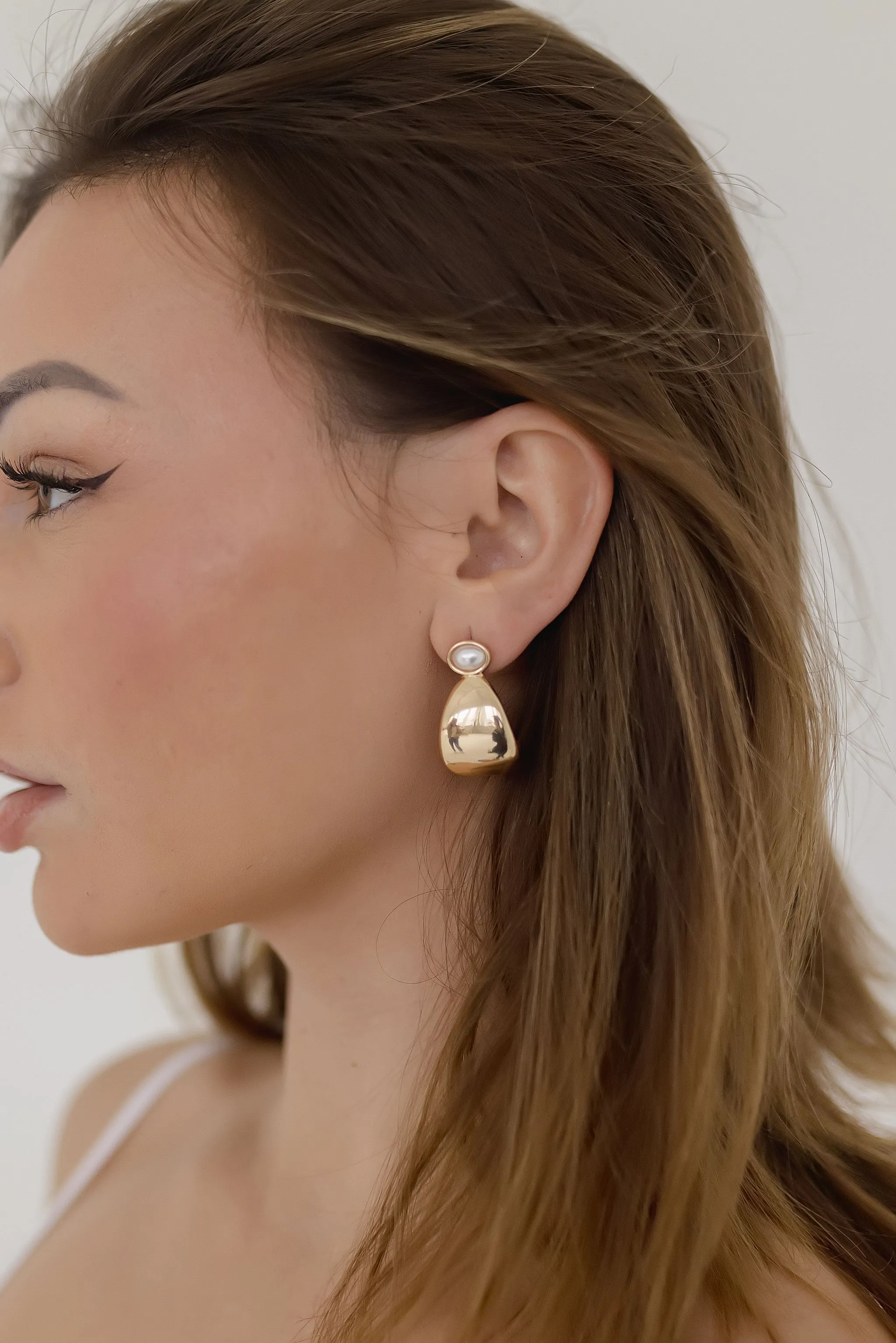 Danielle Pearl Teardrop Earrings Gold