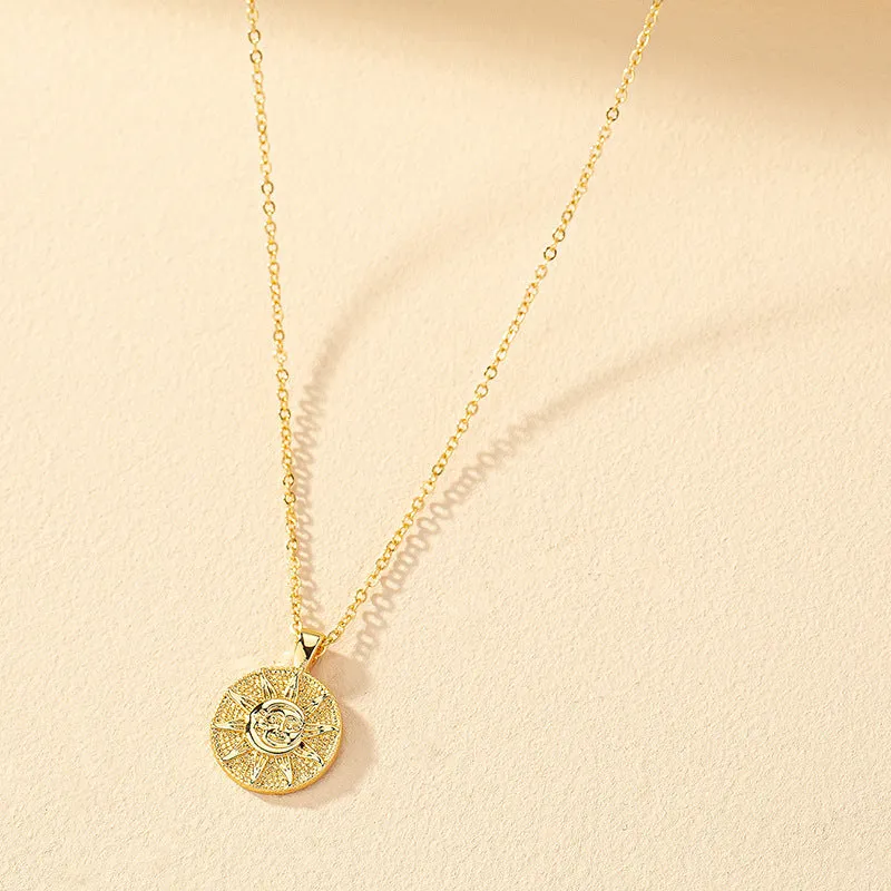 Europe & America's Bestselling Sun Metal Pendant Necklaces: Unique Style, High-End Collarbone Chain for Wholesale