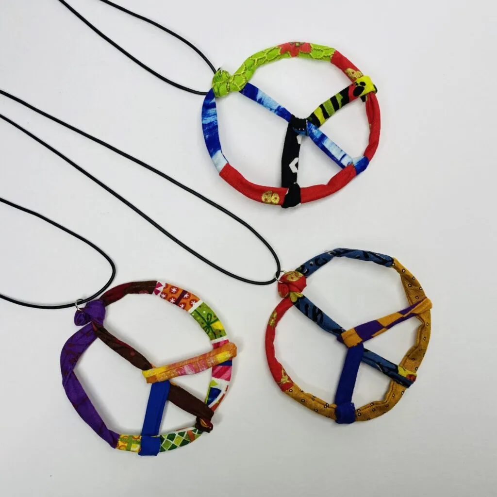 FICKLESTICKS Peace Sign Necklace - MULTI