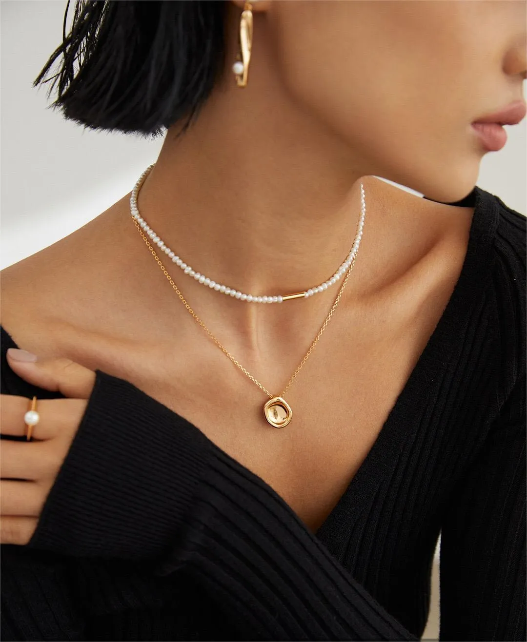 Geometric Pendant Necklace in Gold Vermeil