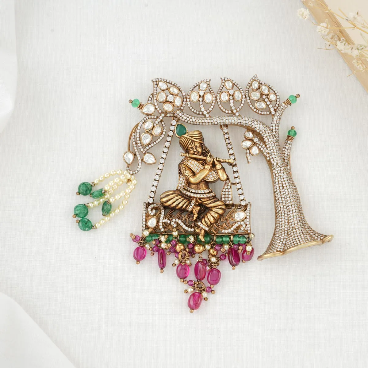 Graceful Krishna Victorian Pendant set