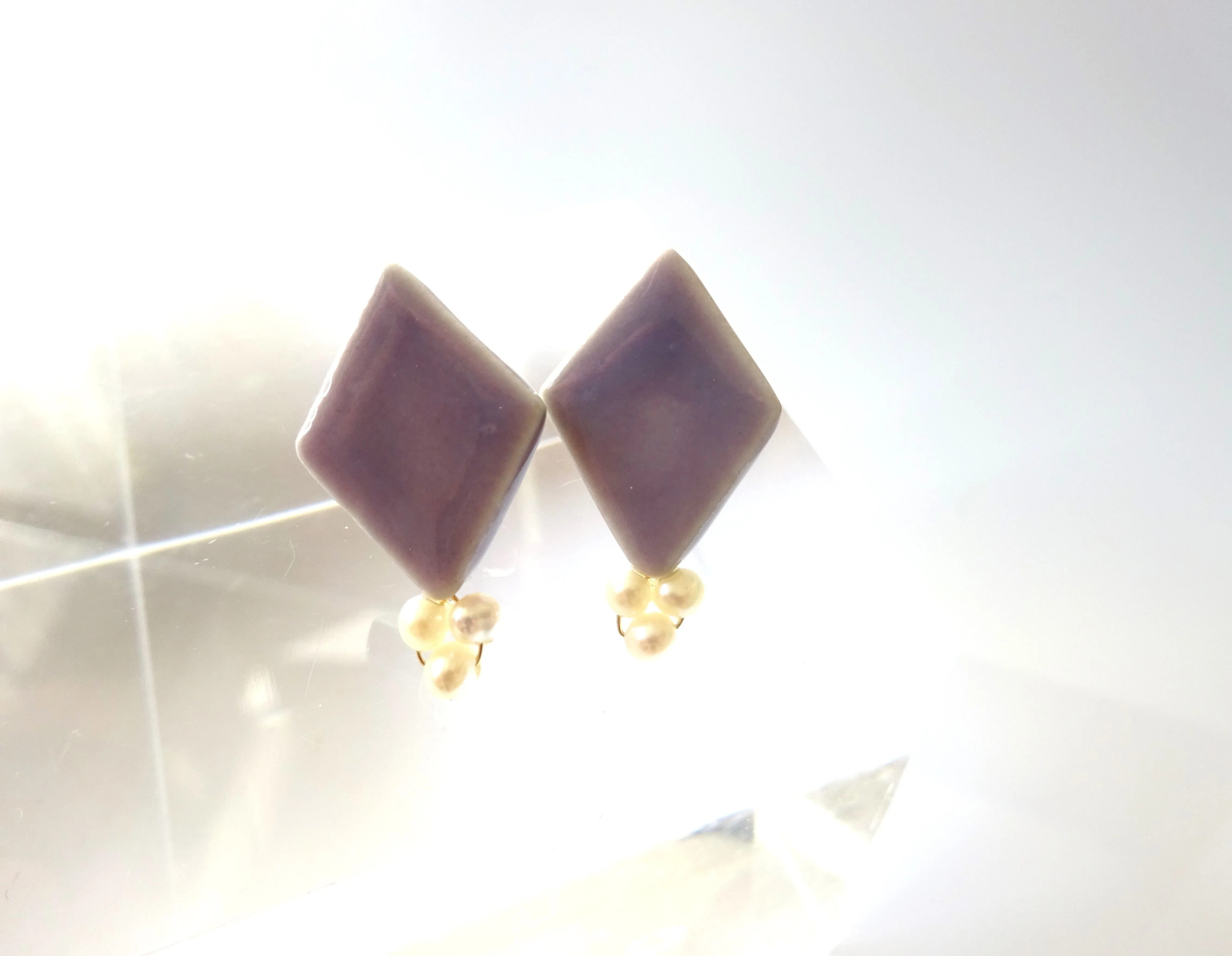 Hishigata Freshwater Pearl Pierced Earrings / Clip-on Earrings Lavender