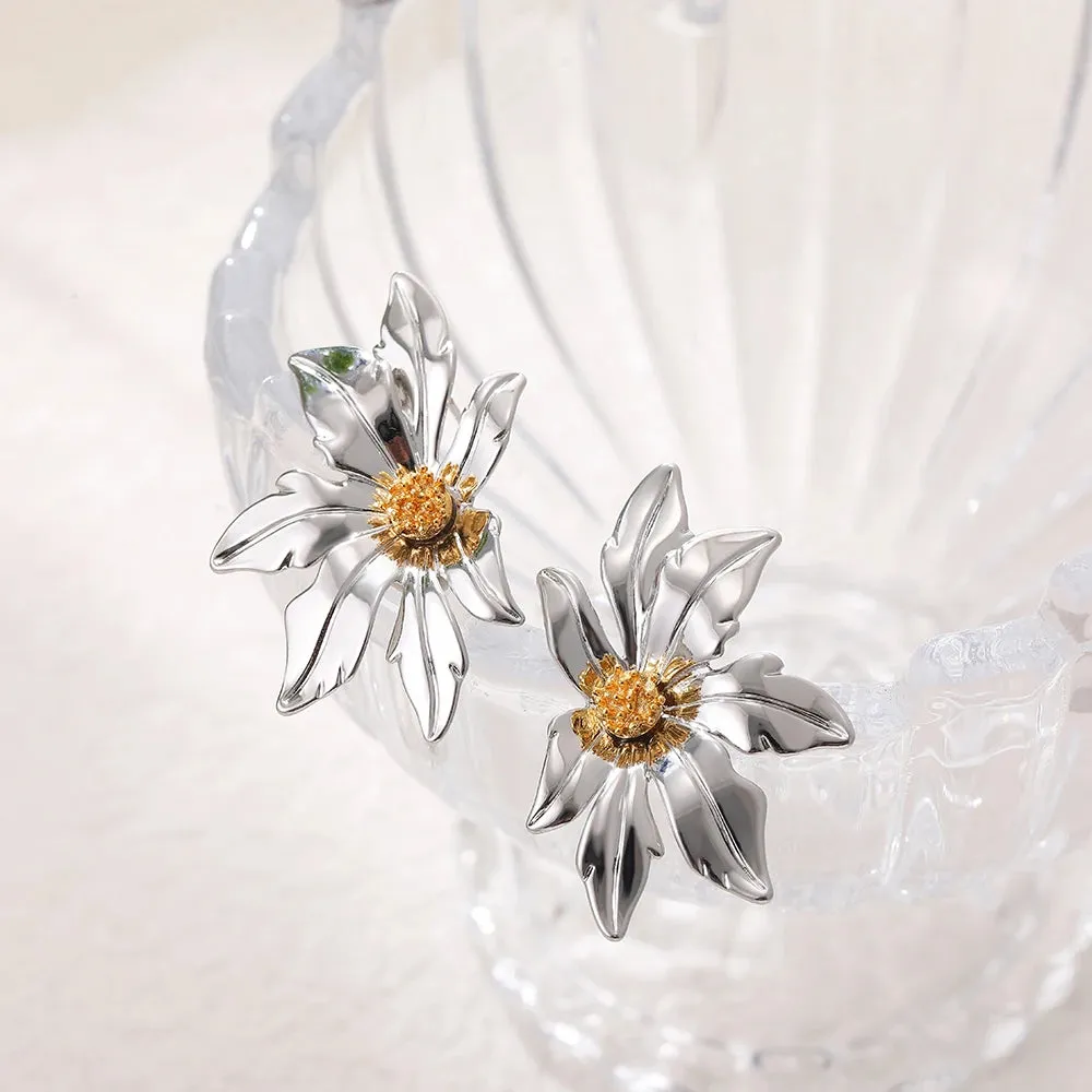Hypoallergenic Stylish Vintage Flower Stud Earrings
