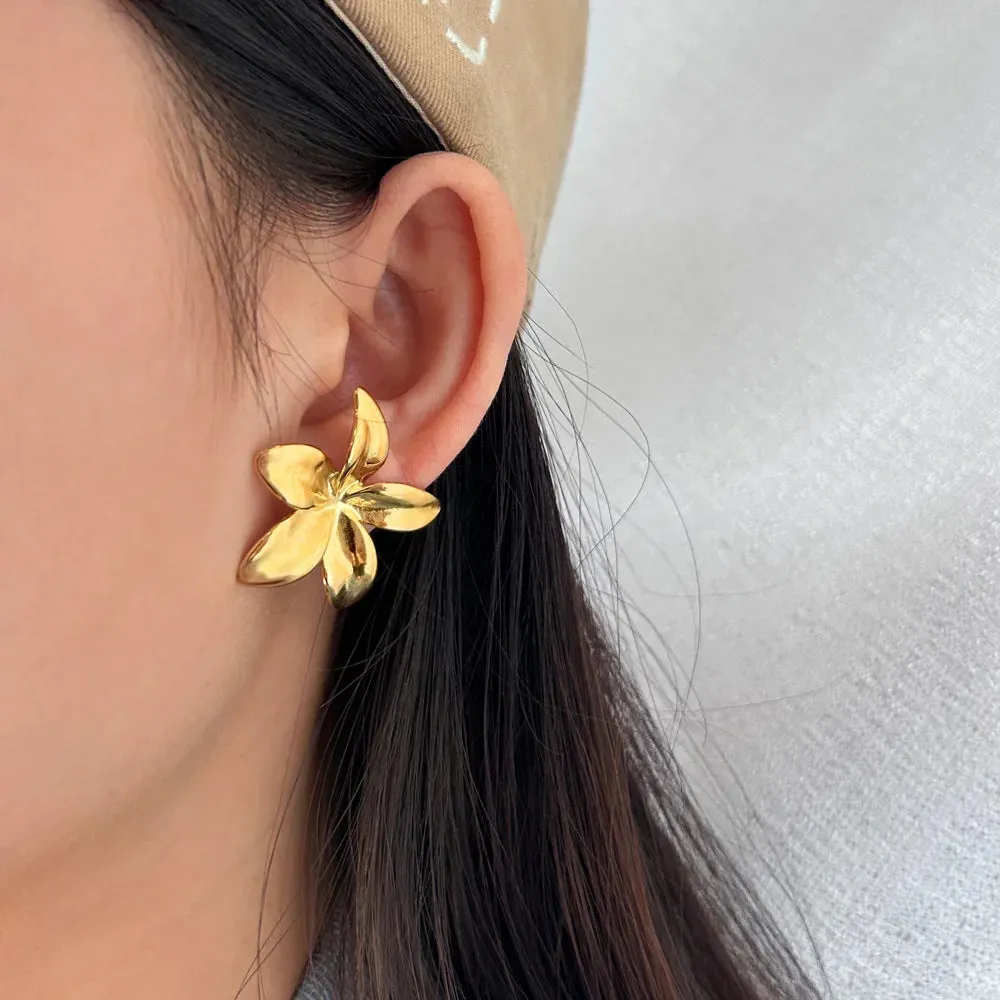Hypoallergenic Stylish Vintage Flower Stud Earrings