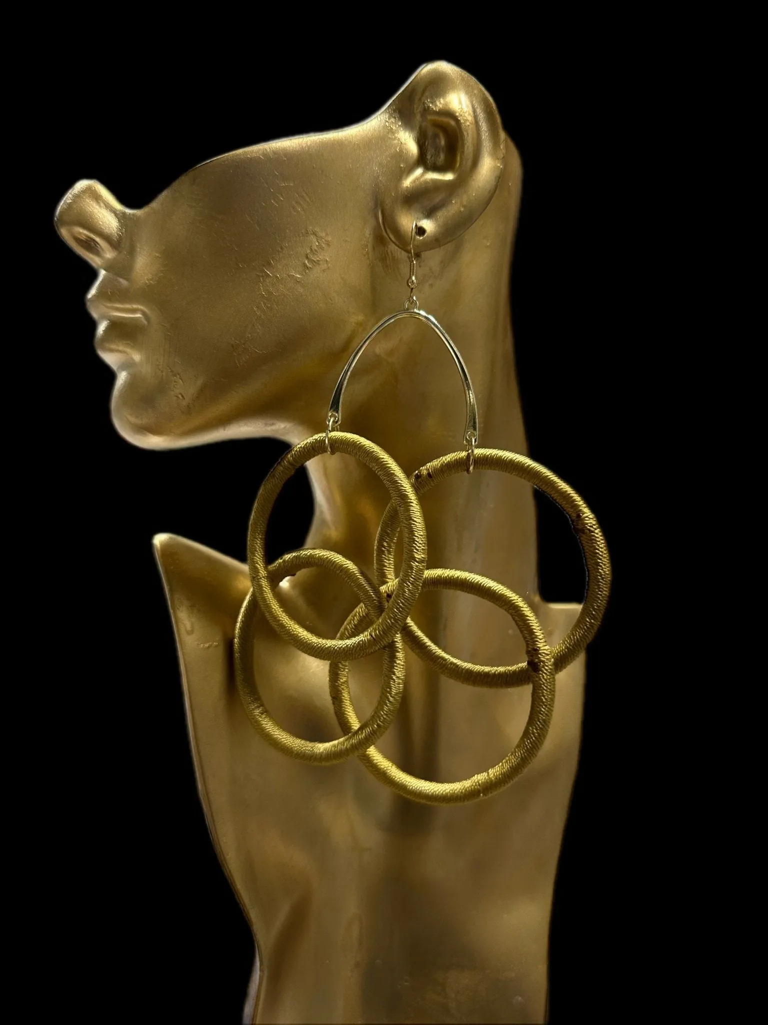 Lightweight multi rings Kukua Earrings