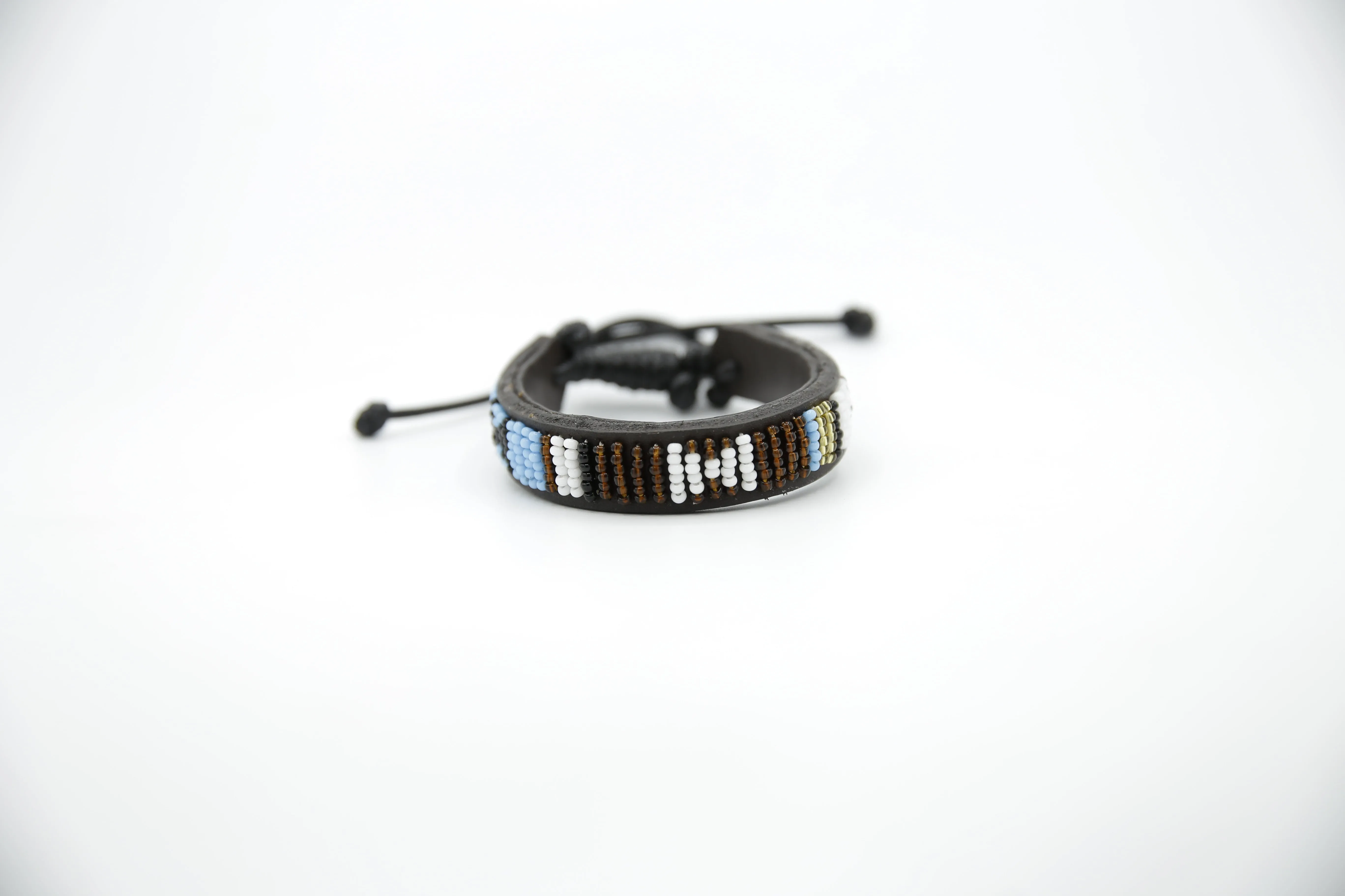 Maaai Beaded Bracelet 18 - Adjustable Cord