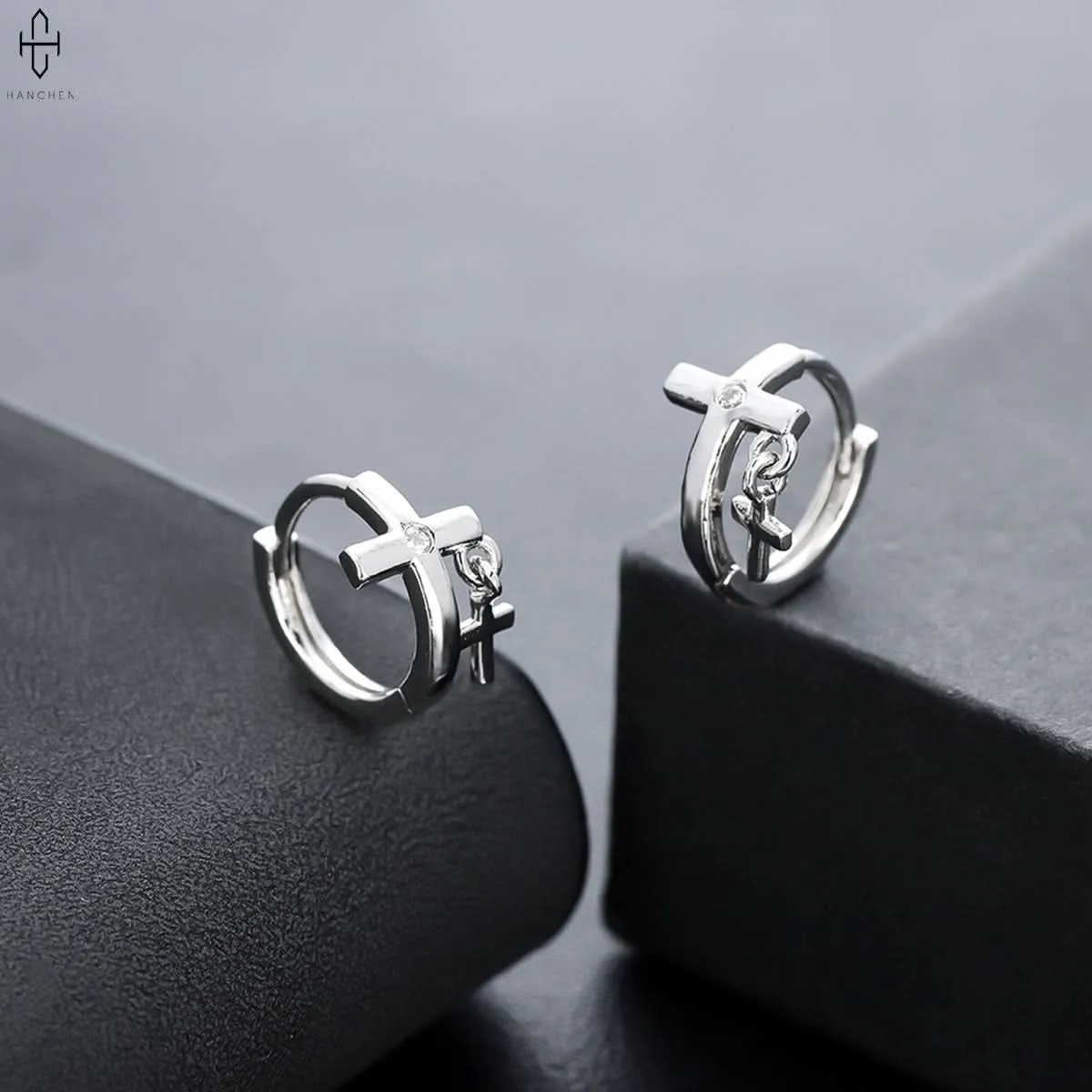 Men’s Trendy Double Cross Earrings – Stylish & Versatile Design