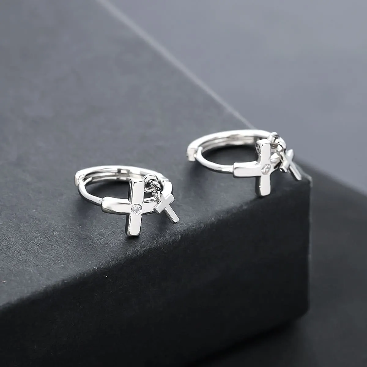 Men’s Trendy Double Cross Earrings – Stylish & Versatile Design