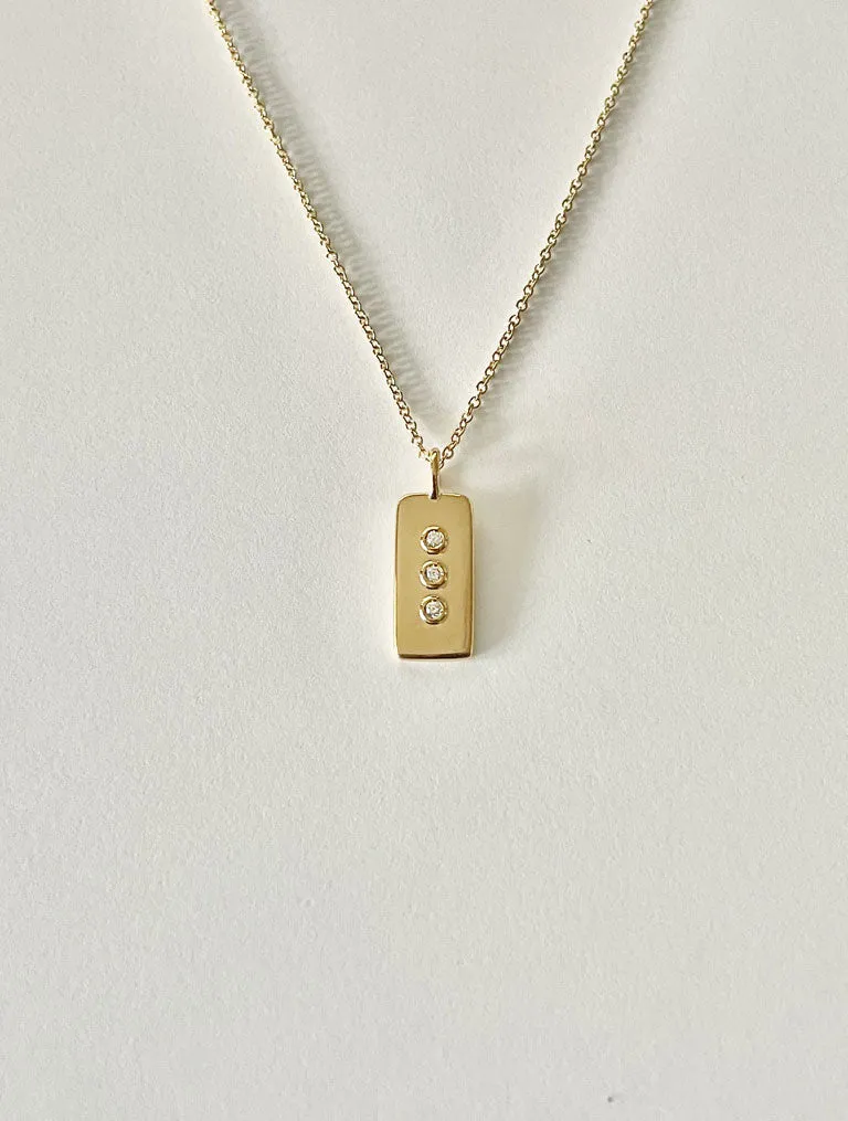 Minimal - Pendant with diamonds
