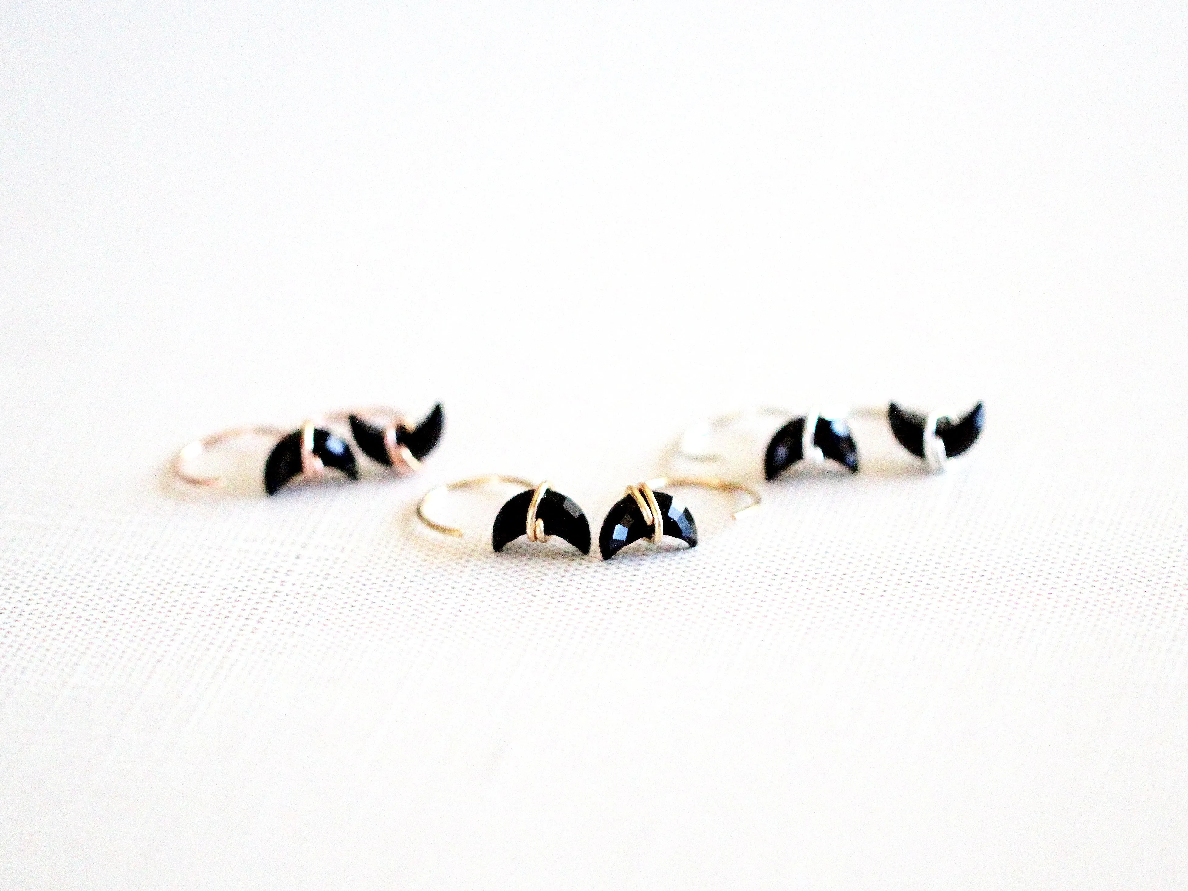 Moonbeam Hug Hoops - Black Agate