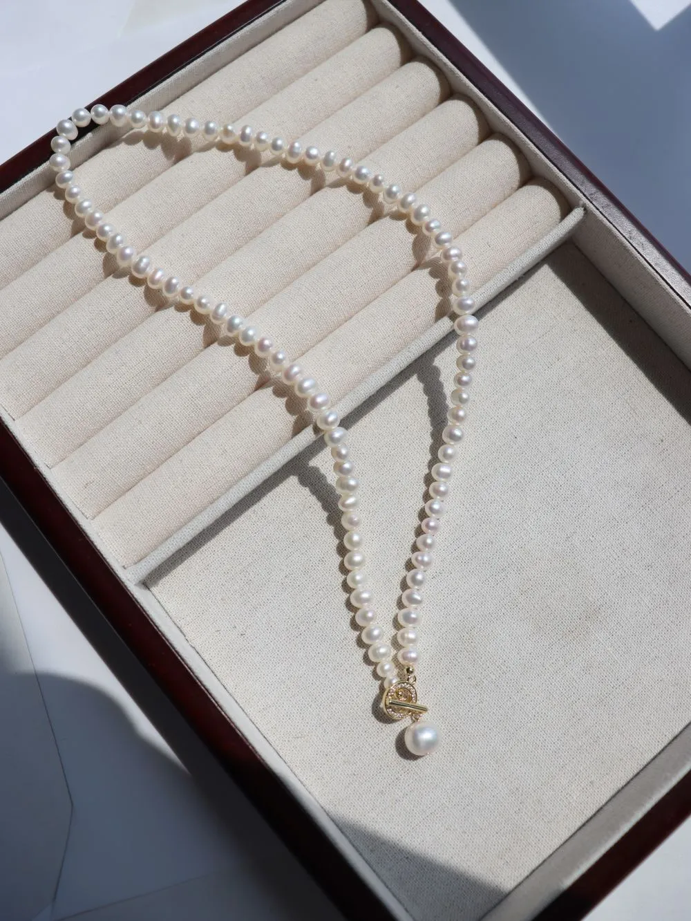 Natural Freshwater Pearl Zircon OT Buckle Necklace