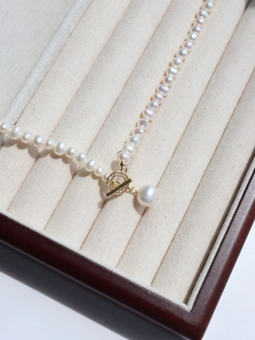 Natural Freshwater Pearl Zircon OT Buckle Necklace
