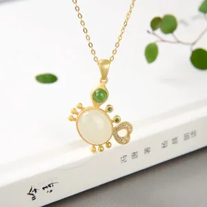 Natural Hetian jade small crab egg face heart-shaped pendant necklace