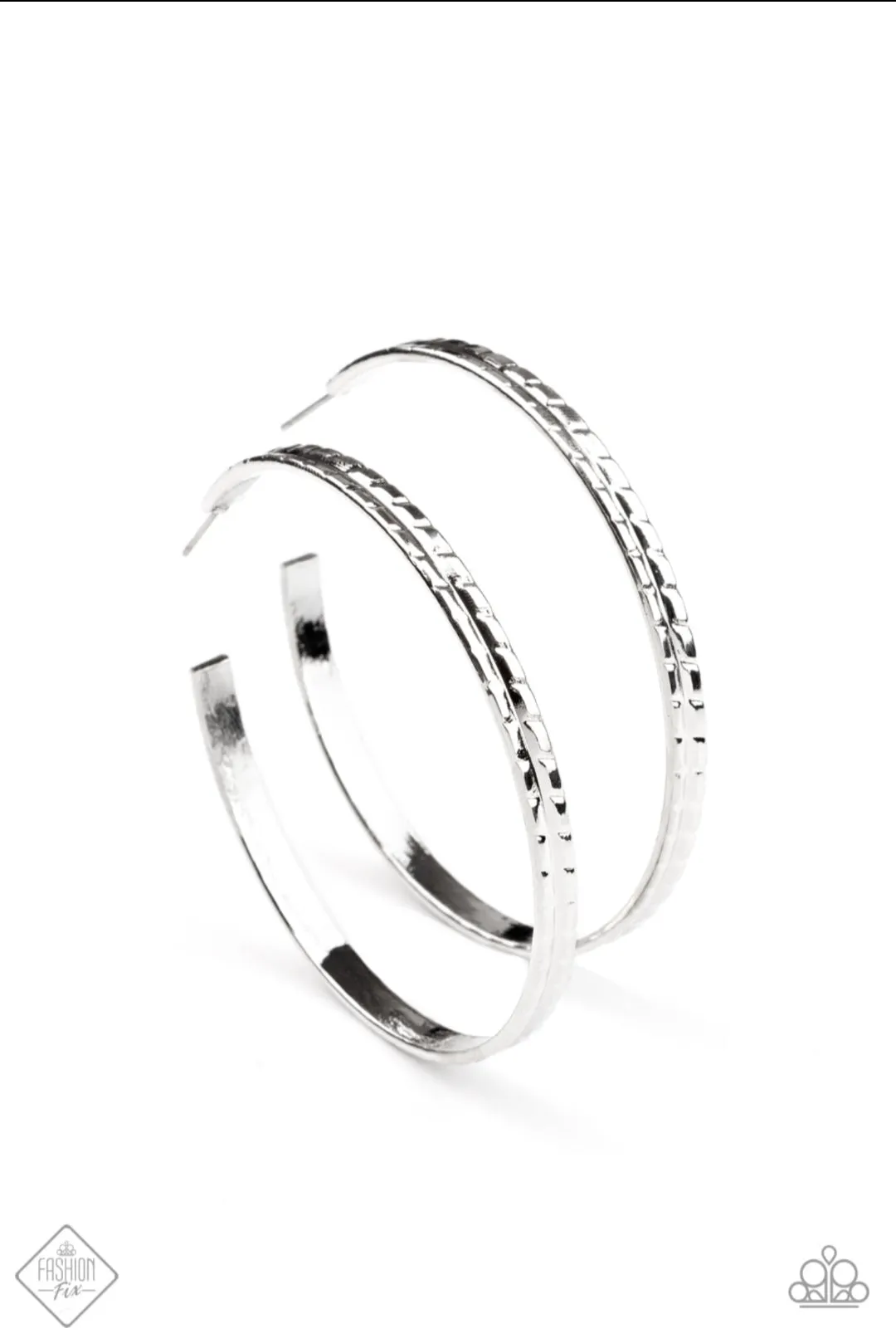 Paparazzi TREAD All About It - Silver