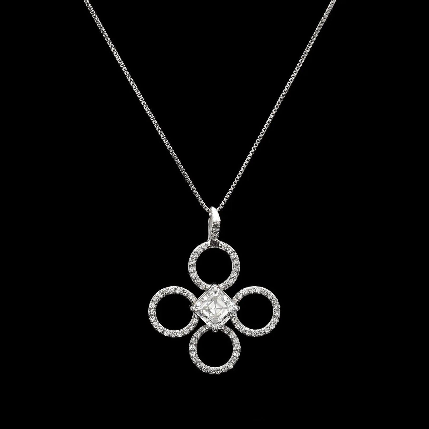 Platinum GIA 0.97ct H/VS1 Diamond Clover Pendant