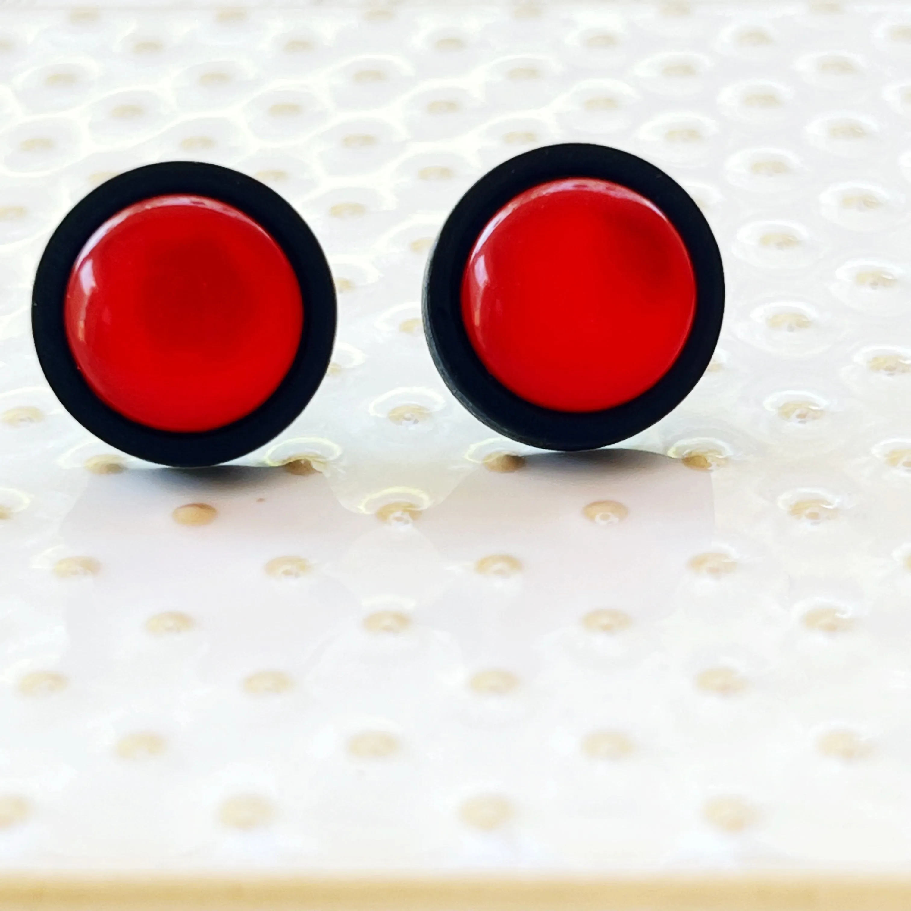 Red Resin Black Wood Unisex Stud Earrings - Stylish & Versatile Accessories