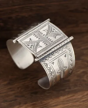 Sterling Silver Wide Cuff Bracelet: A Statement of Elegance and Craftsmanship
