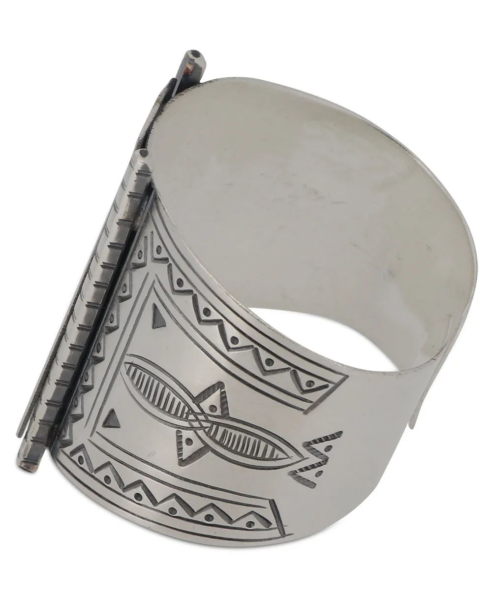 Sterling Silver Wide Cuff Bracelet: A Statement of Elegance and Craftsmanship