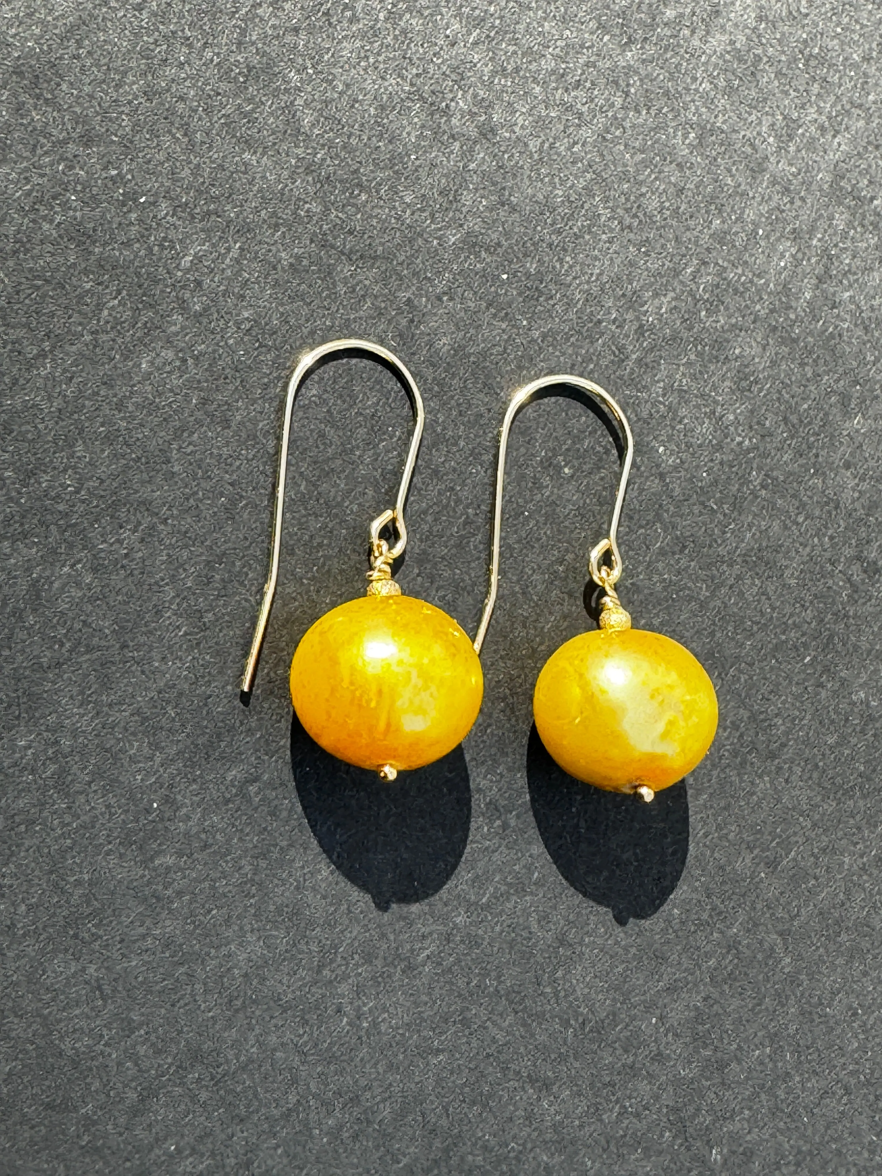 The Golden Collection Pearl Earrings