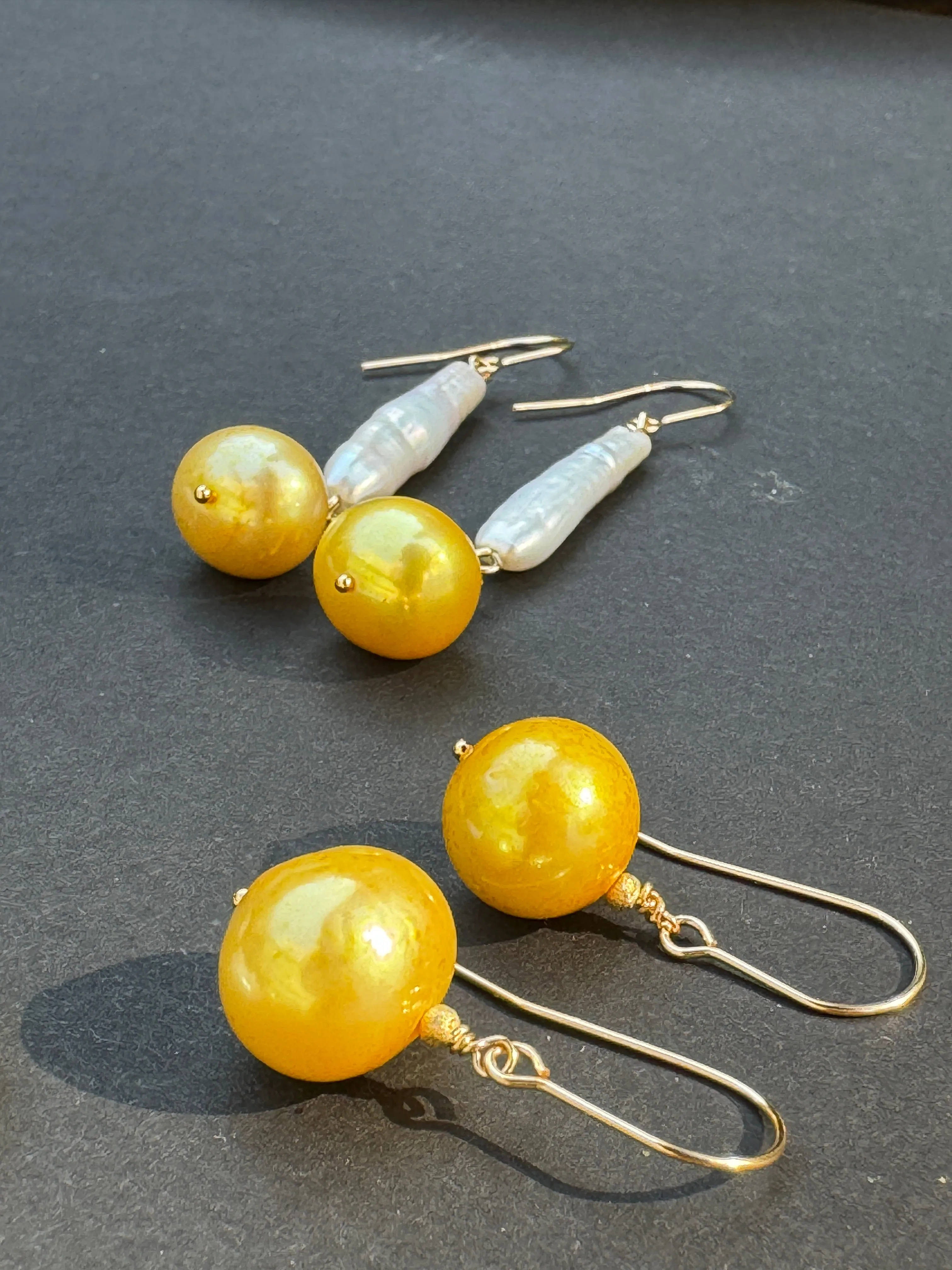 The Golden Collection Pearl Earrings