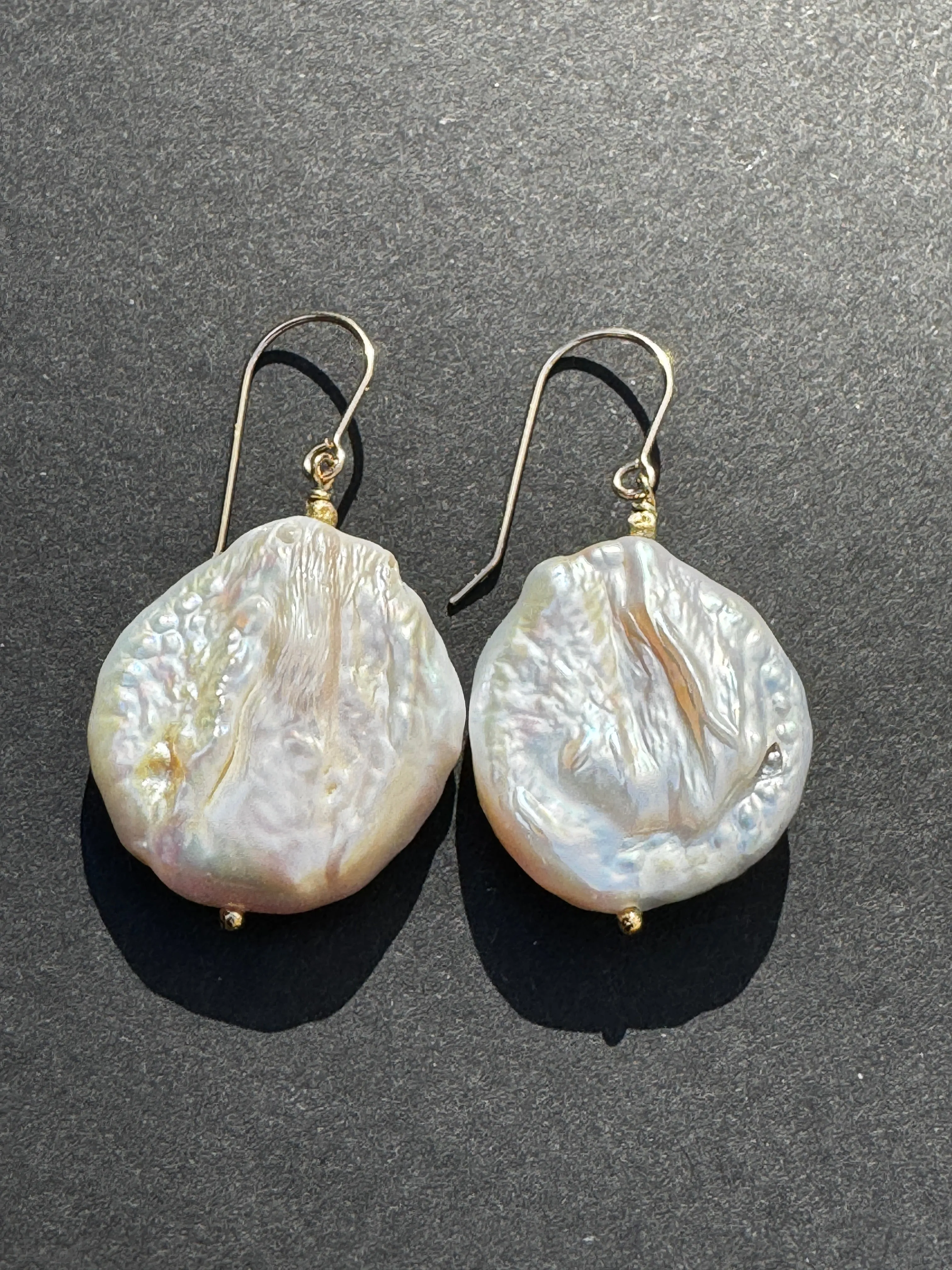 The Golden Collection Pearl Earrings