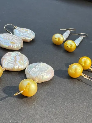 The Golden Collection Pearl Earrings