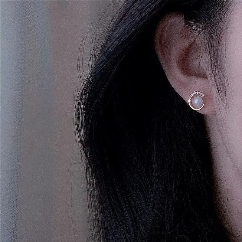 Trendy Round Exquisite Pearl Round C-shaped Simple Stud Earrings For Women