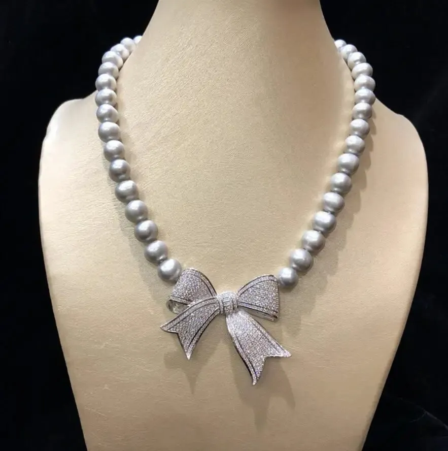 Unique Gray Pearl Bowknot Necklace