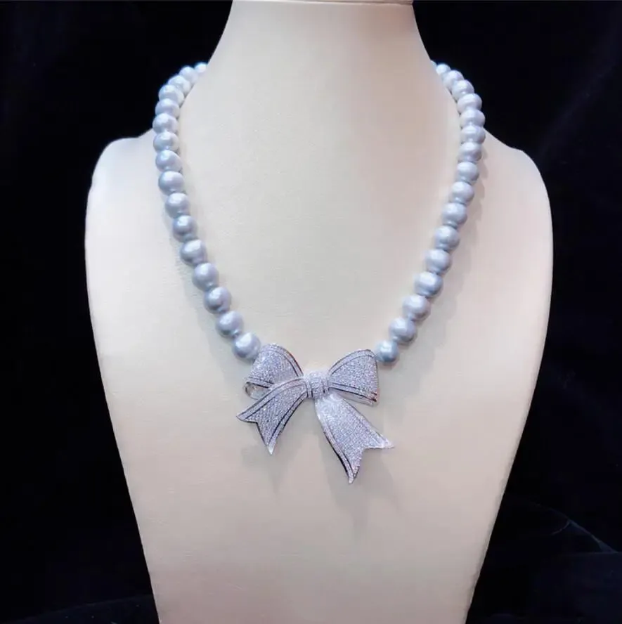 Unique Gray Pearl Bowknot Necklace