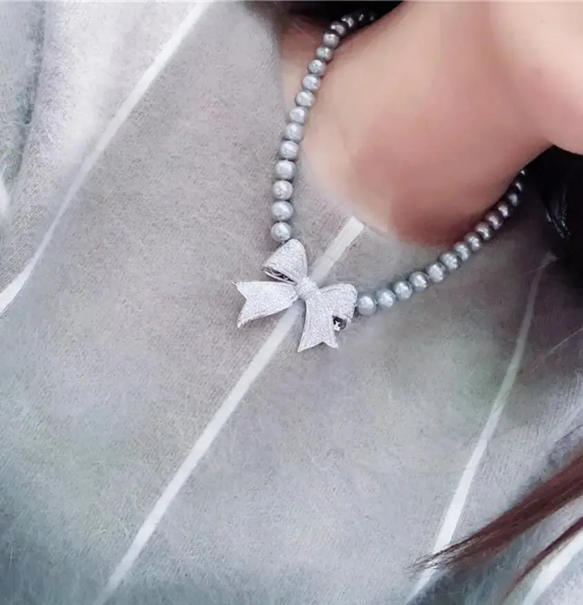 Unique Gray Pearl Bowknot Necklace