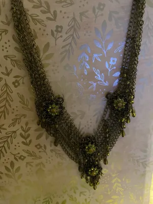 Volm Elegant Floral Chocker