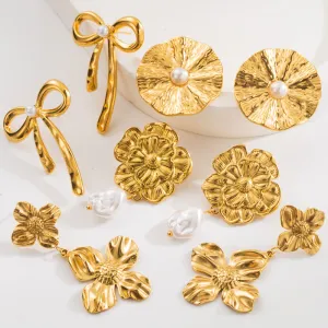 Wholesale Stylish Simple Personality Pleated Texture Flower Titanium Steel Geometric Inlay Pearl Design Sense Earrings